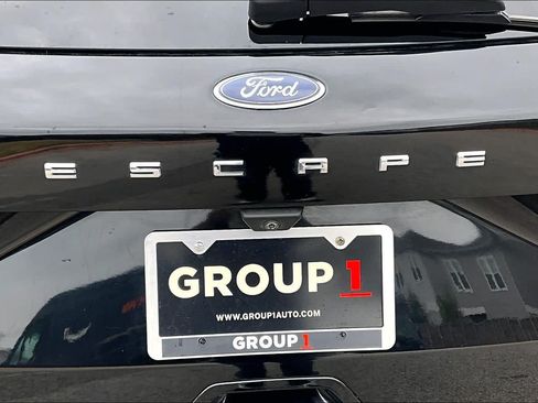 Used 2022 Ford Escape SE w/ Convenience Package FWD image 10