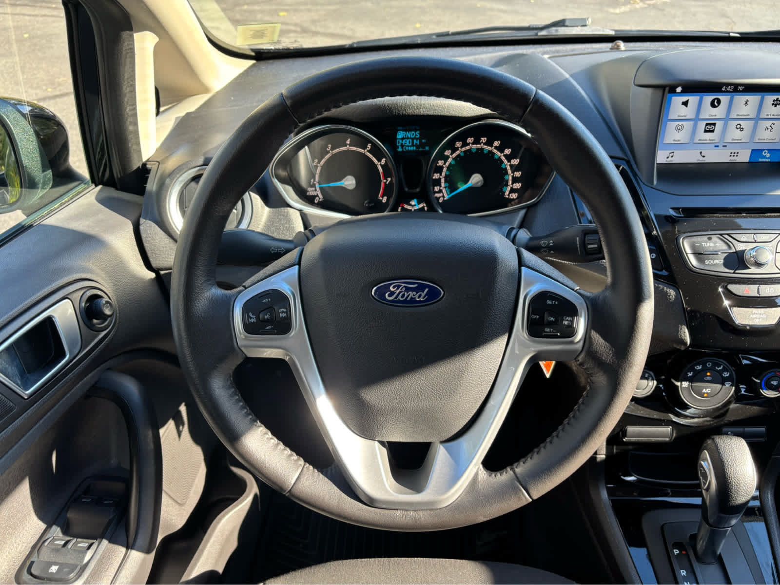 Used 2016 Ford Fiesta SE w/ Equipment Group 201A FWD image 10
