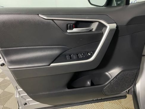 Used 2023 Toyota RAV4 XLE FWD image 20