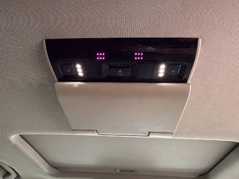 Used 2019 Chevrolet Tahoe Premier image 33