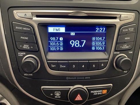 Used 2016 Hyundai Accent SE w/ Option Group 02 FWD image 4