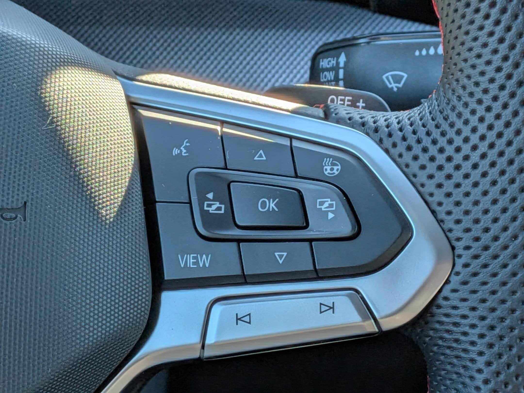 New 2026 Volkswagen GTI SE FWD image 19