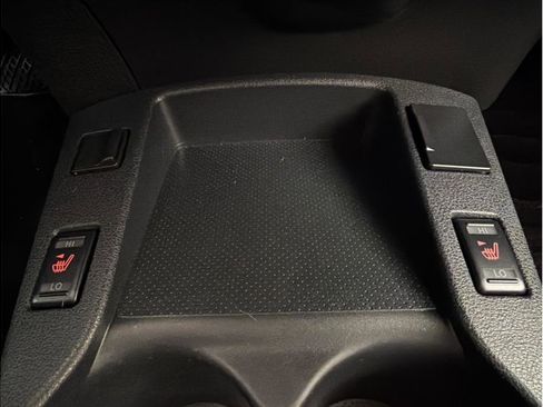 Used 2016 Nissan Leaf SV image 25