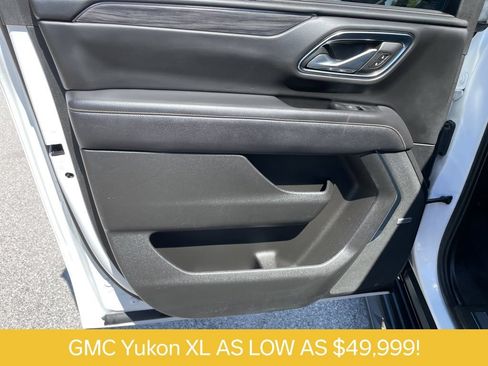 Used 2023 GMC Yukon XL SLT AWD/4WD image 38