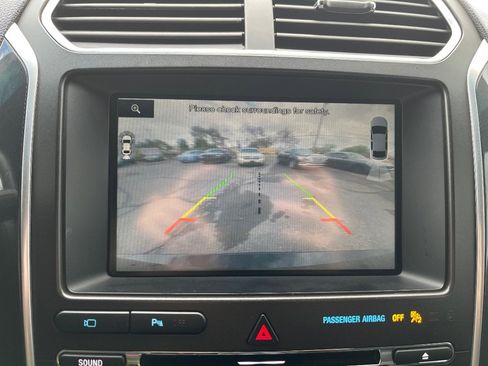 Used 2016 Ford Explorer Sport w/ Equipment Group 401A AWD/4WD image 14