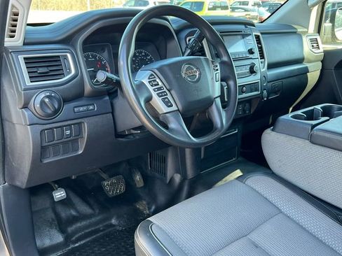 Used 2018 Nissan Titan S w/ S Utility Package image 16