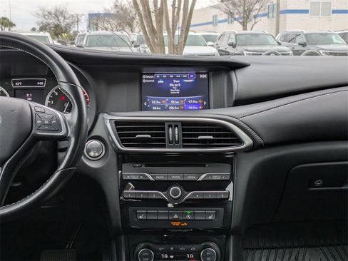 Used 2018 INFINITI QX30 Premium w/ Cargo Package image 20