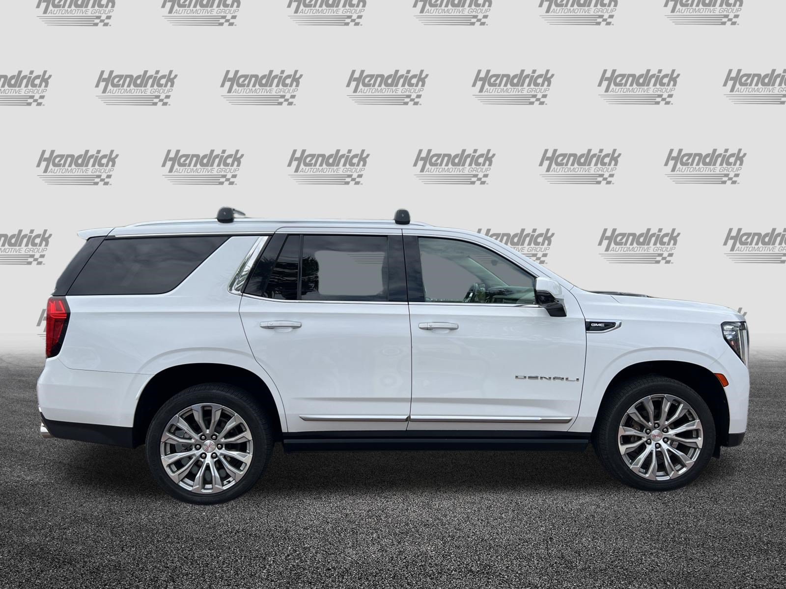 Used 2021 GMC Yukon Denali w/ Denali Premium Package AWD/4WD image 11