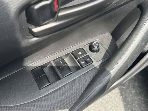 Used 2022 Toyota Corolla LE FWD image 17