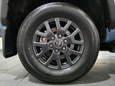 Used 2026 Toyota 4Runner SR5 AWD/4WD image 24