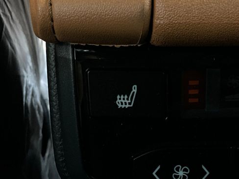 New 2026 Toyota Highlander Platinum image 14