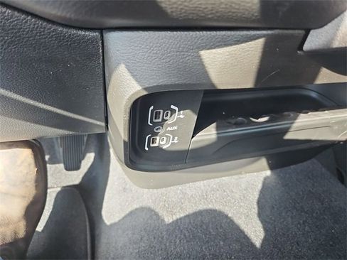 Used 2024 RAM 3500 Tradesman w/ Chrome Appearance Group image 31