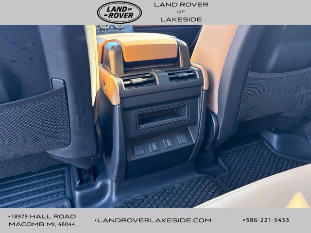Used 2026 Land Rover Defender 110 X-Dynamic SE AWD/4WD image 23