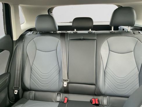 New 2026 Volkswagen Tiguan SE AWD/4WD image 13
