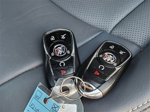 Used 2023 Buick Enclave Essence w/ Experience Buick Package image 21