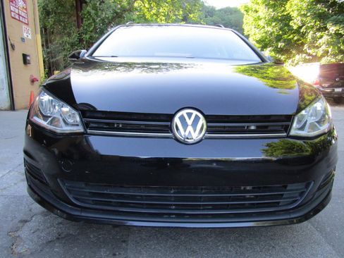 Used 2017 Volkswagen Golf S FWD image 25