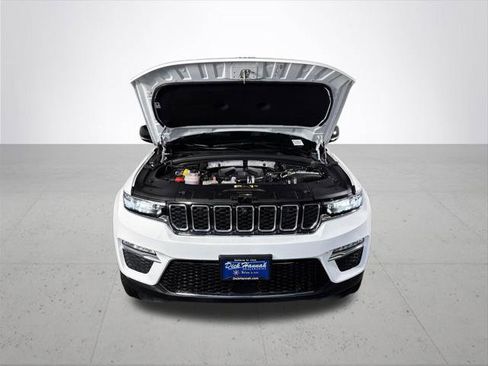 Certified 2023 Jeep Grand Cherokee 4WD 4xe w/ Luxury Tech Group II image 24