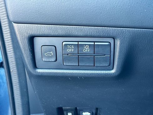 Used 2019 MAZDA CX-5 Touring image 11