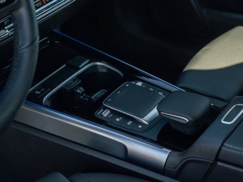 Certified 2023 Mercedes-Benz EQB 300 4MATIC image 23