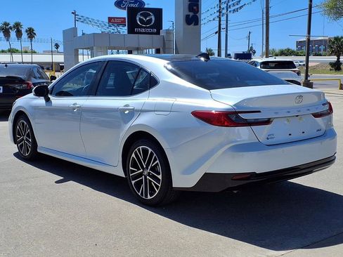 Used 2025 Toyota Camry XLE w/ Premium Plus Package image 5