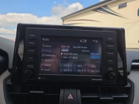 Used 2021 Toyota RAV4 XLE FWD image 28
