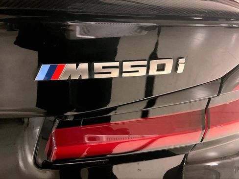Used 2021 BMW M550i xDrive M550i xDrive w/ Executive Package image 9
