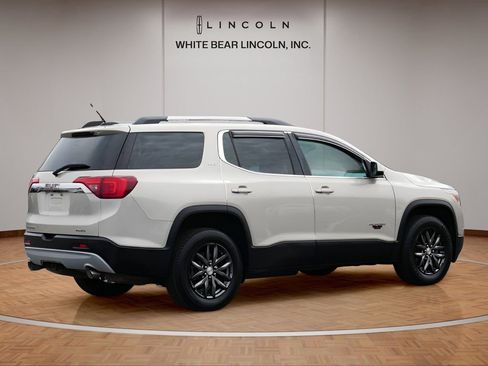 Used 2017 GMC Acadia SLT AWD/4WD image 5