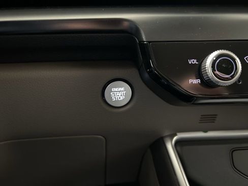 New 2026 Kia Carnival image 17