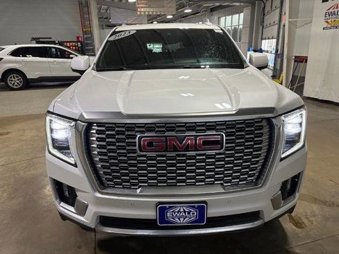 Used 2023 GMC Yukon XL Denali w/ Denali Reserve Package AWD/4WD image 5