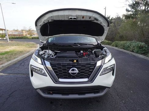 Used 2023 Nissan Rogue SV w/ SV Premium B Package image 9