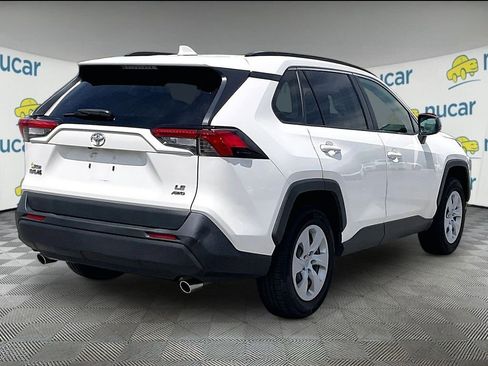 Used 2019 Toyota RAV4 LE AWD/4WD image 6