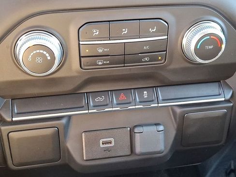 Used 2019 GMC Sierra 1500 4x4 Double Cab w/ Convenience Package image 16