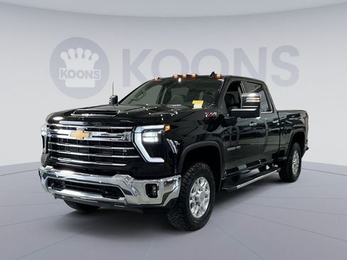 Used 2024 Chevrolet Silverado 2500 LTZ w/ LTZ Convenience Package AWD/4WD image 1