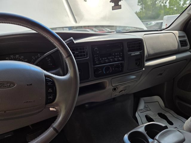 Used 2001 Ford Excursion XLT RWD image 17