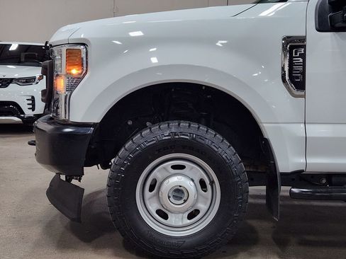 Used 2022 Ford F250 XL AWD/4WD image 5