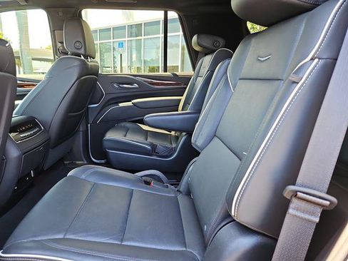 Used 2021 Cadillac Escalade Premium Luxury w/ Driver Assist Tech Package image 19