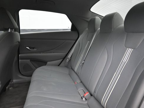 Certified 2021 Hyundai Elantra SEL FWD image 21