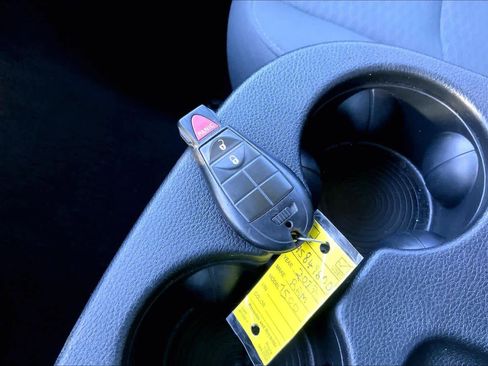 Used 2017 RAM 1500 Express image 15