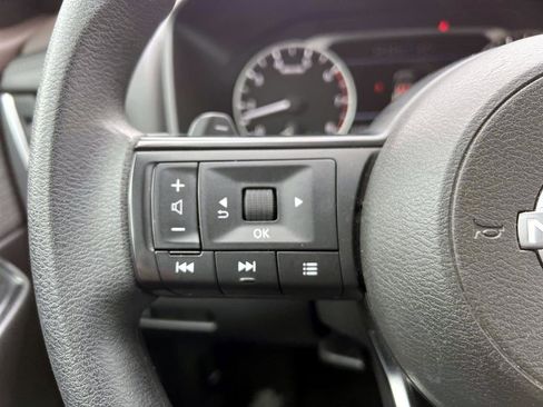 Used 2023 Nissan Rogue S image 20