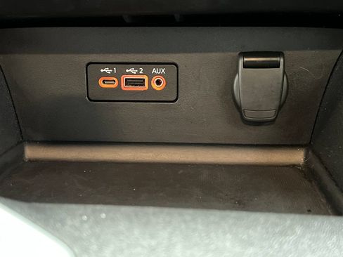 Used 2025 Nissan Altima 2.5 SV FWD image 48