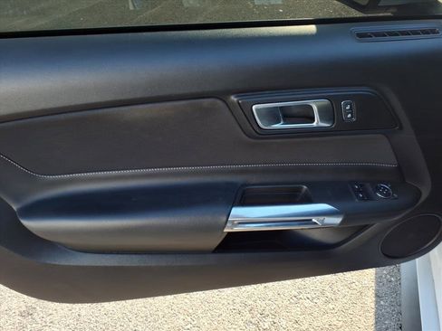 Used 2022 Ford Mustang GT image 19