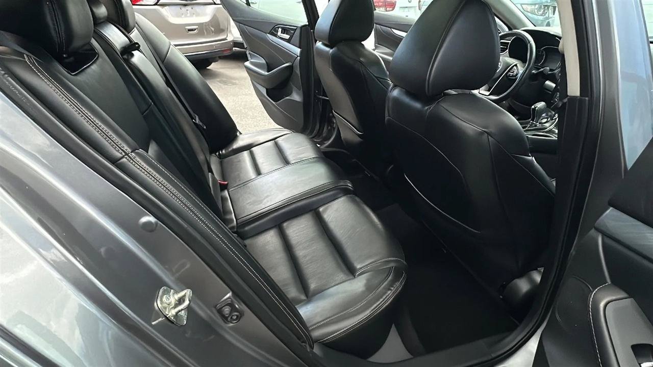 Used 2016 Nissan Maxima 3.5 SL FWD image 25