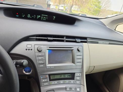 Used 2012 Toyota Prius Three image 20