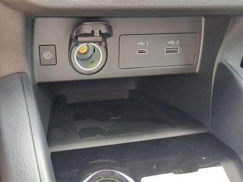 New 2025 Nissan Versa SR image 19