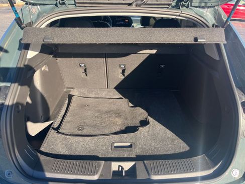 Used 2025 Chevrolet Trax LT image 24