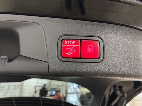 Certified 2025 Mercedes-Benz GLA 250 4MATIC image 8