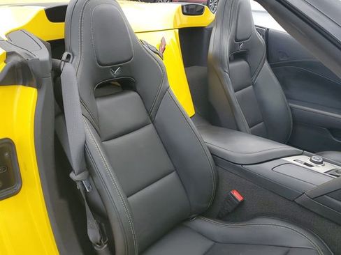 Used 2018 Chevrolet Corvette Stingray Convertible image 24