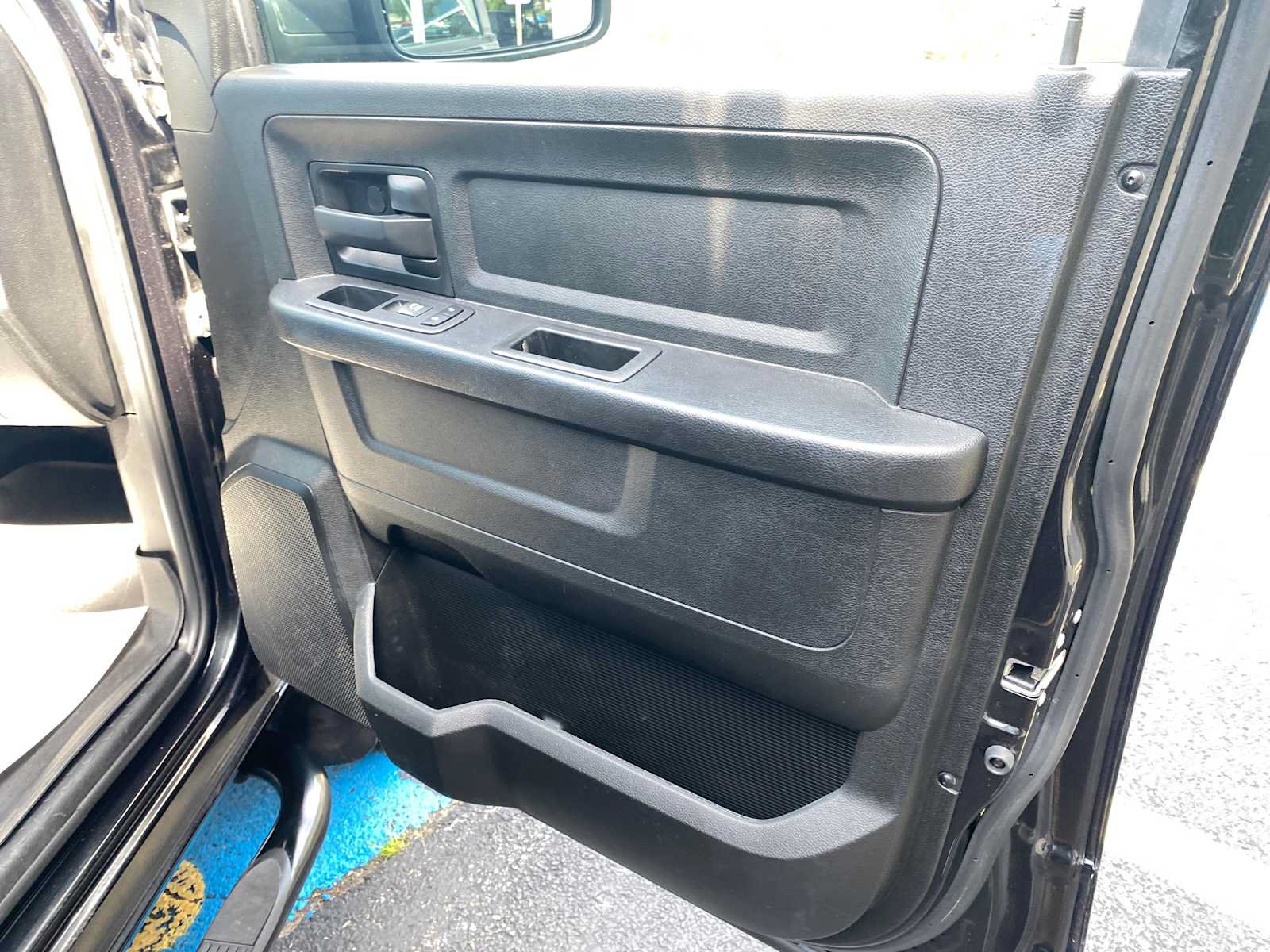 Used 2019 RAM 1500 Express w/ Express Value Package AWD/4WD image 31