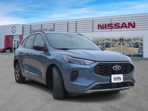 Used 2023 Ford Escape ST-Line w/ Tech Pack #1 FWD image 2