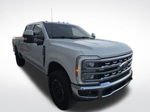 Used 2023 Ford F350 Lariat w/ Lariat Ultimate Package image 4